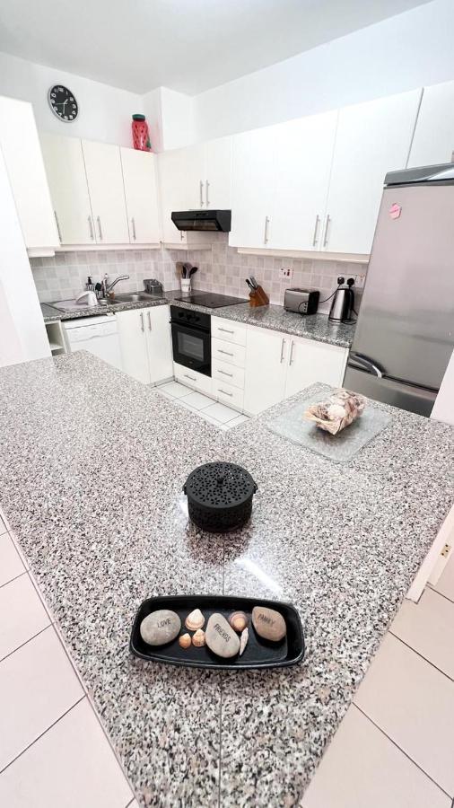 Anthea Gardens - Cosy Condo 파포스 외부 사진